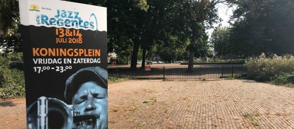 jazz-in-de-regentes-poster-op-koningsplein-590×260