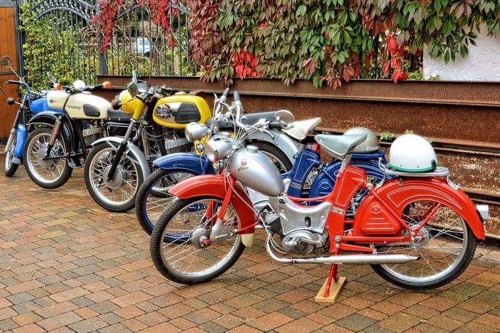 motorcycles-1711872_960_720